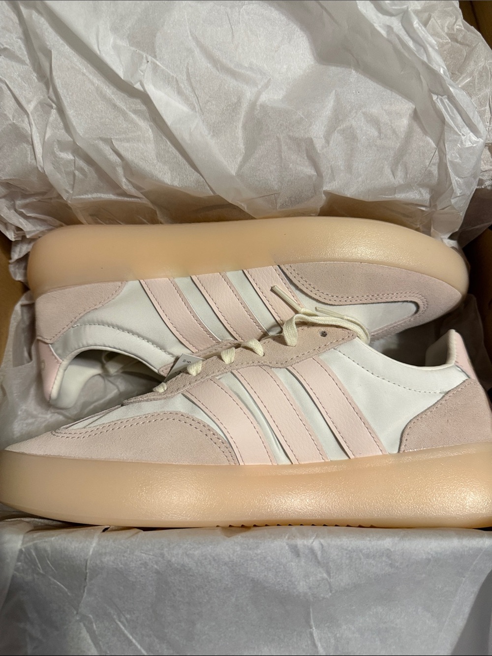 adidas Women's Low-Top Sneakers in Light Pink and White